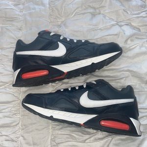 Nike men’s sneakers